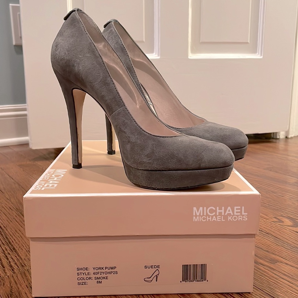 Michael Kors York Pump Size 8 Smoke